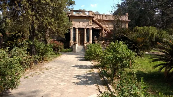 Casa en Avenida Bandera de los Andes 2200