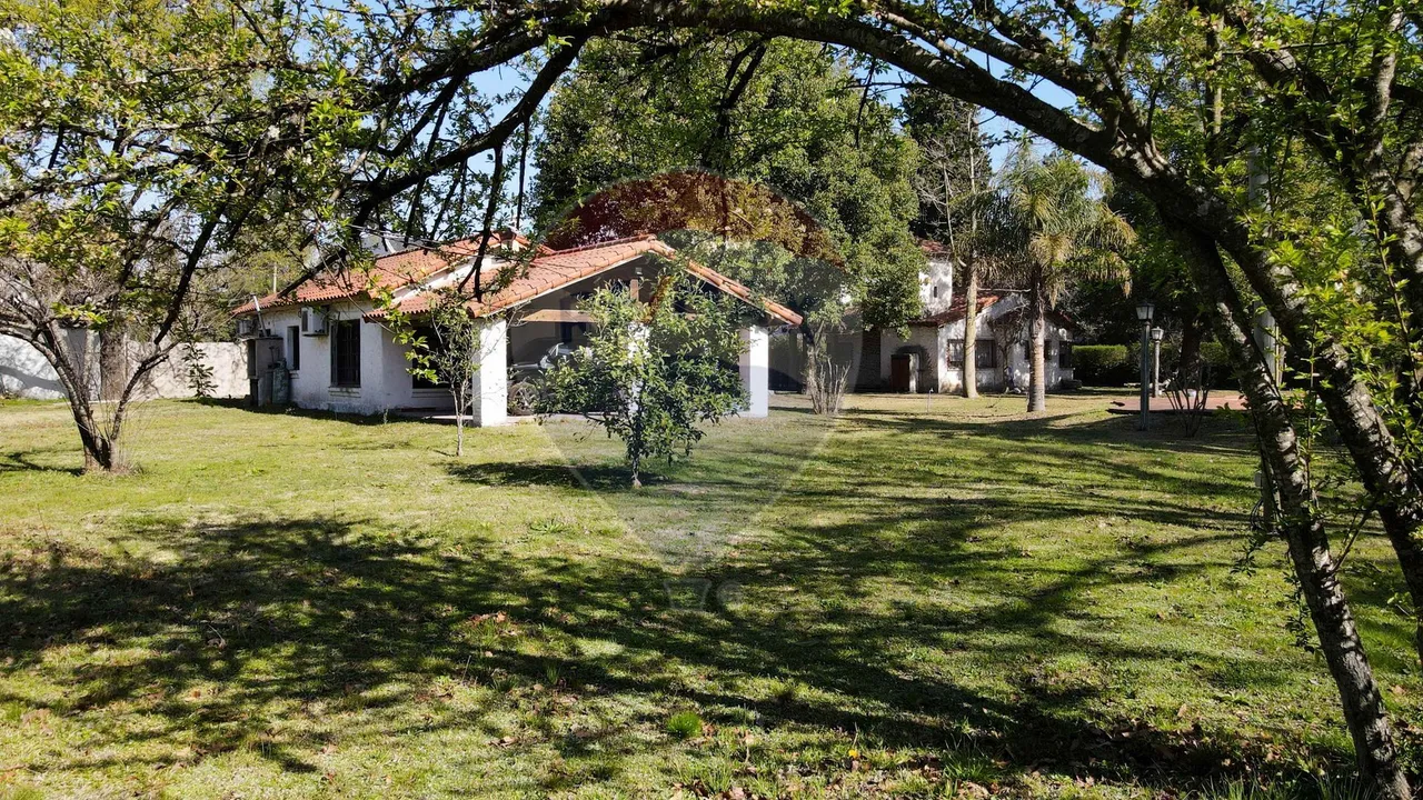 Casa en Los Robles 700