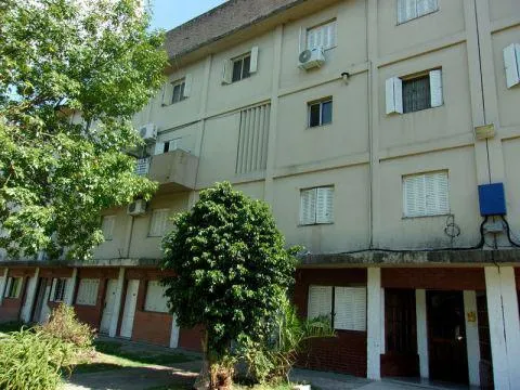 Departamento en Edif 14. Acceso al 9900