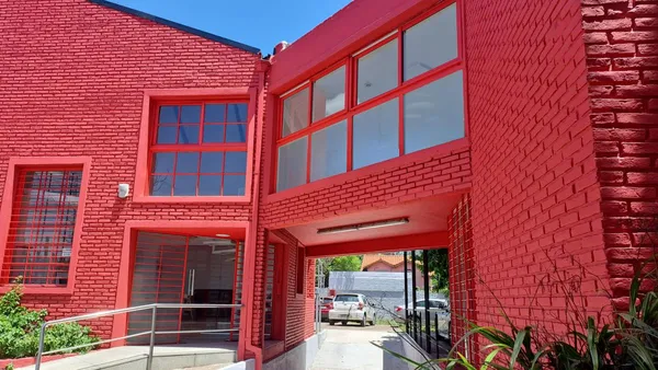 Local Comercial en Valentin Vergara al 60