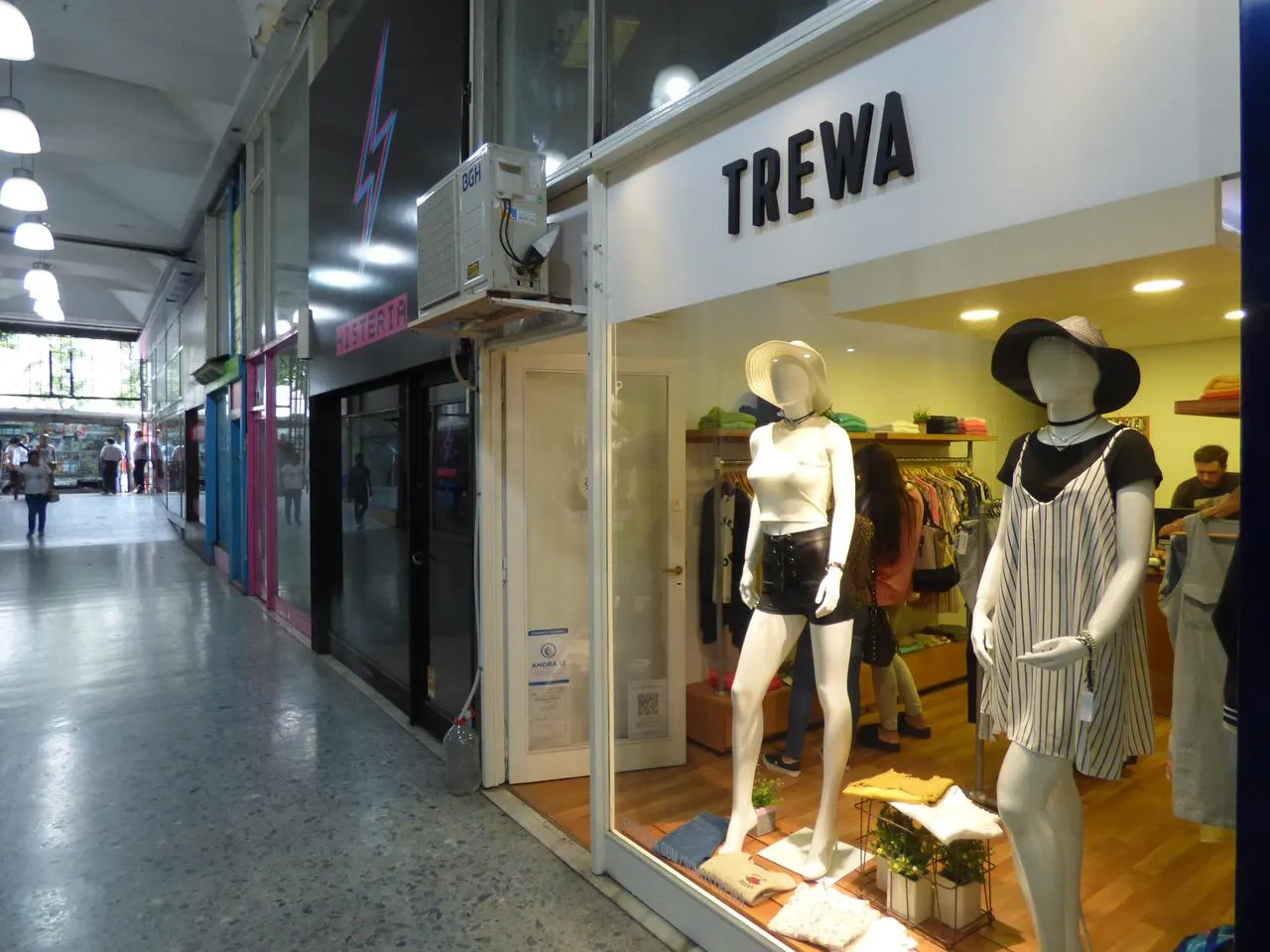 Local Comercial en 48 e/ 7 y 8 Galeria Central - Local 12