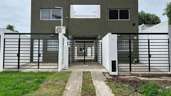 Casa en 74 11 y 12