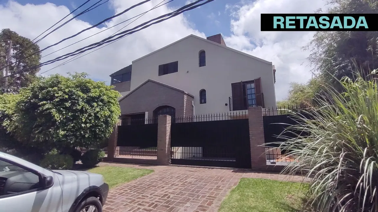 Casa en Av. Sucre al 2260