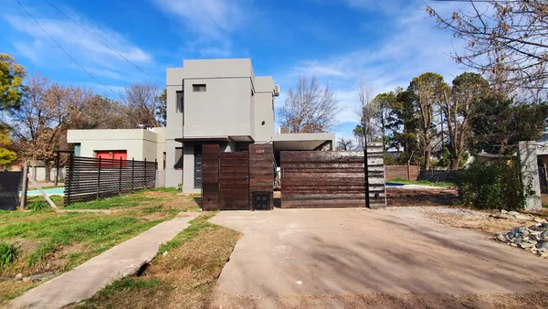 Casa en Juan Manuel de Rosas 5300 / Garita 15 Bis