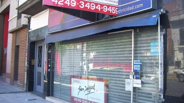 Local Comercial en HIPOLITO IRIGOYEN al 4000