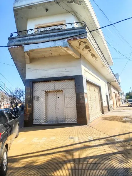 Local Comercial en Mendoza 1600