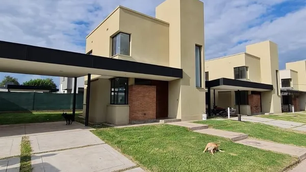 Casa en San Luis al 1200