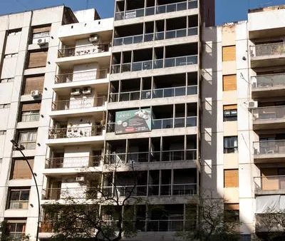 Local Comercial en Lanin 10- Chacabuco 281 PB LOCAL