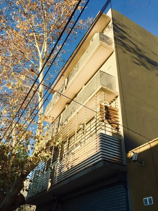 Departamento en Lamadrid 2400