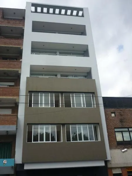Departamento en 7 Esq. 35 n 139 Piso 2 Dpto A