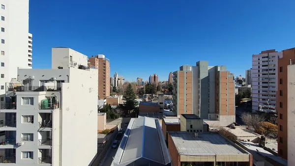 Departamento en Departamento 3 Dormitorios con 2 Cocheras - Santa Fe 645 - Neuquén Capital