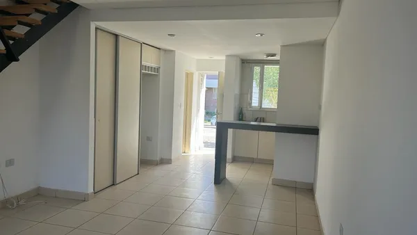 Departamento en Duplex en Centenario 2 Dorm