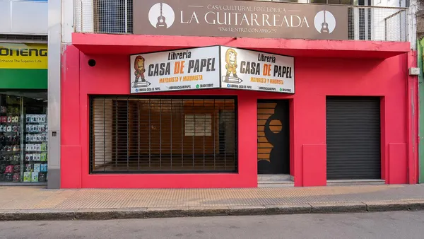 Local Comercial en Chacabuco 77 PB