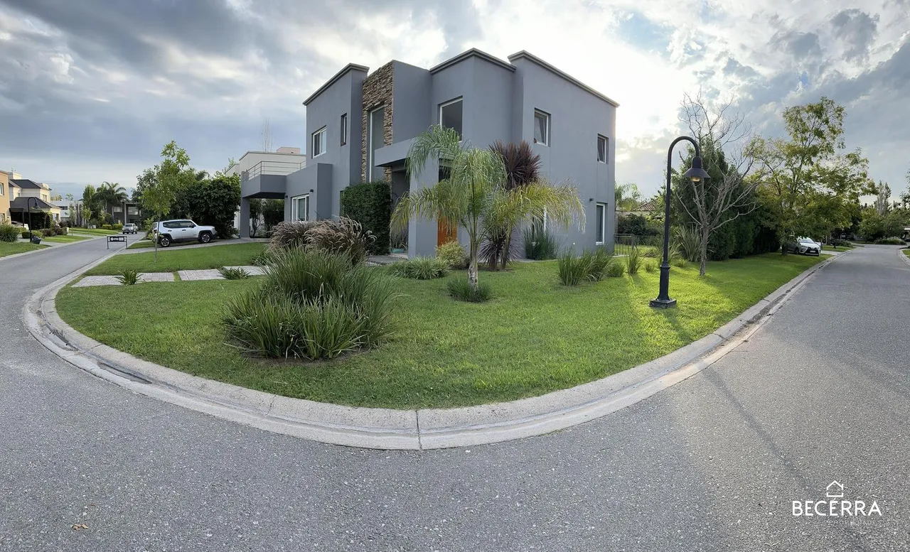 Casa en Flaubert al 1300