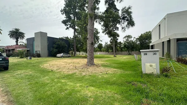 Terreno en calle 152 al 6100
