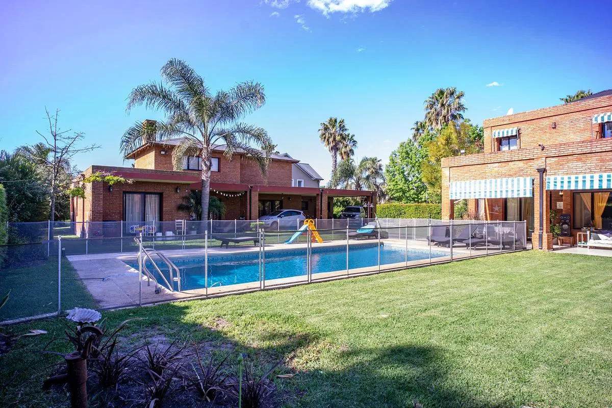 Casa en Funes Hills San Marino