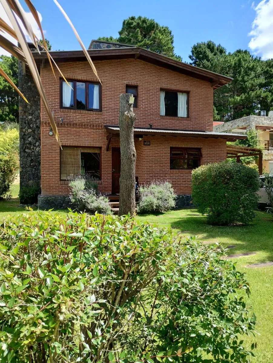 Casa en el lucero al 900