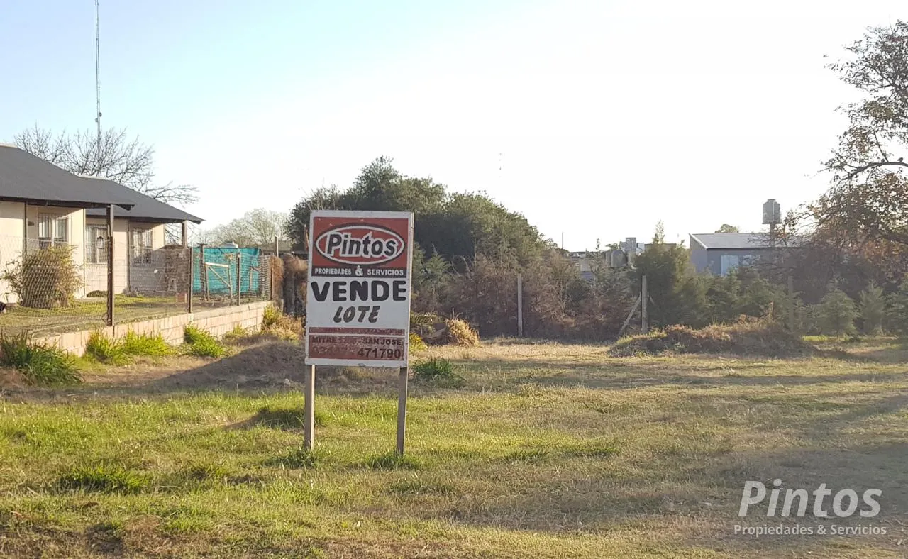 Terreno en Junin (e/ Irigoyen y 3 de Febrero)