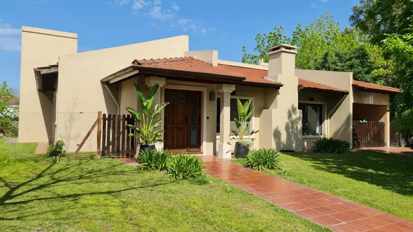 Casa en echeverria al 1200 - Talar del Lago 1