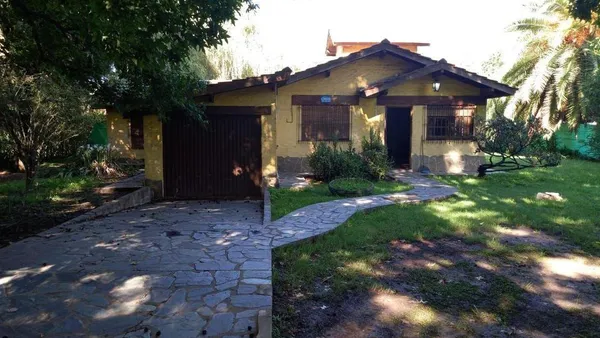 Casa en Av. Pres. Arturo Umberto Illia 9981