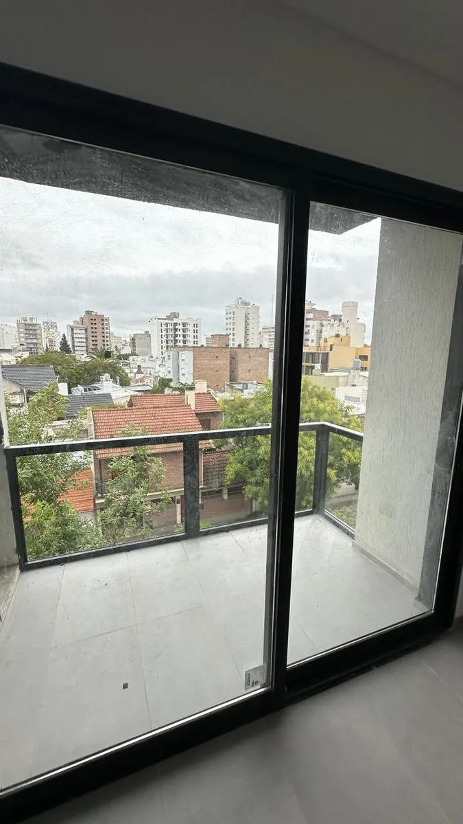 Departamento en RODRIGUEZ 602 esquina 12 de OCTUBRE