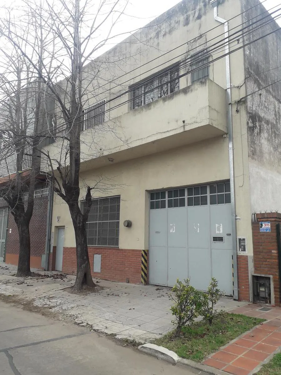 Galpon en José Ingenieros al 4800