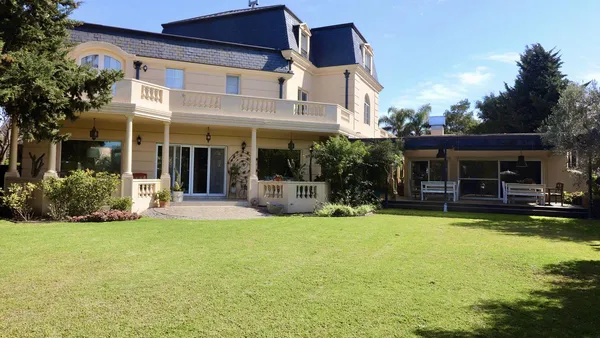 Casa en Barrio Las Victorias; Victoria; San Fernando