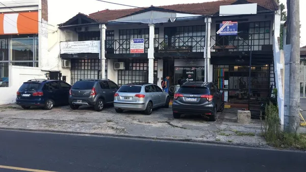 Oficina en Intendente Tomkinson al 2900