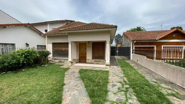 Casa en Gral. Jose Maria Paz 363 - MONTE GRANDE
