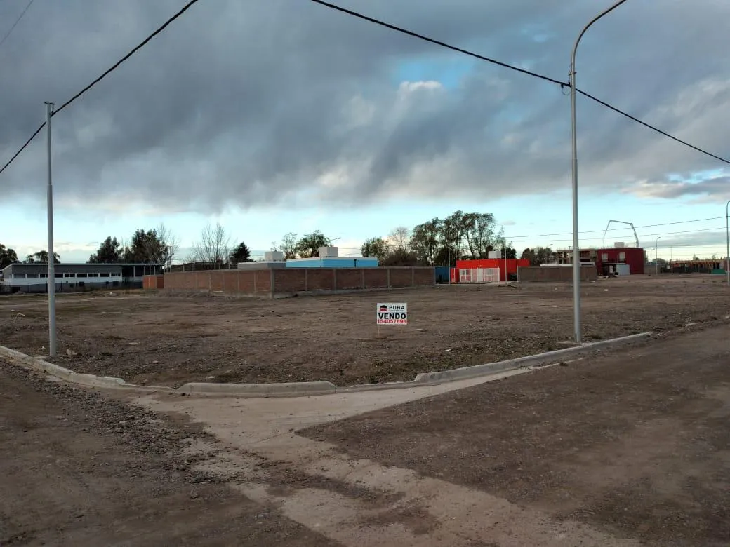 Terreno en EN VENTA- LOTE 300 m2. ZONA PASEO DE LA COSTA NEUQUÉN.