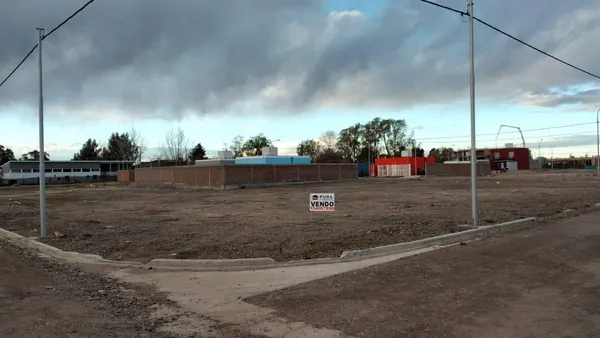 Terreno en EN VENTA- LOTE 300 m2. ZONA PASEO DE LA COSTA NEUQUÉN.