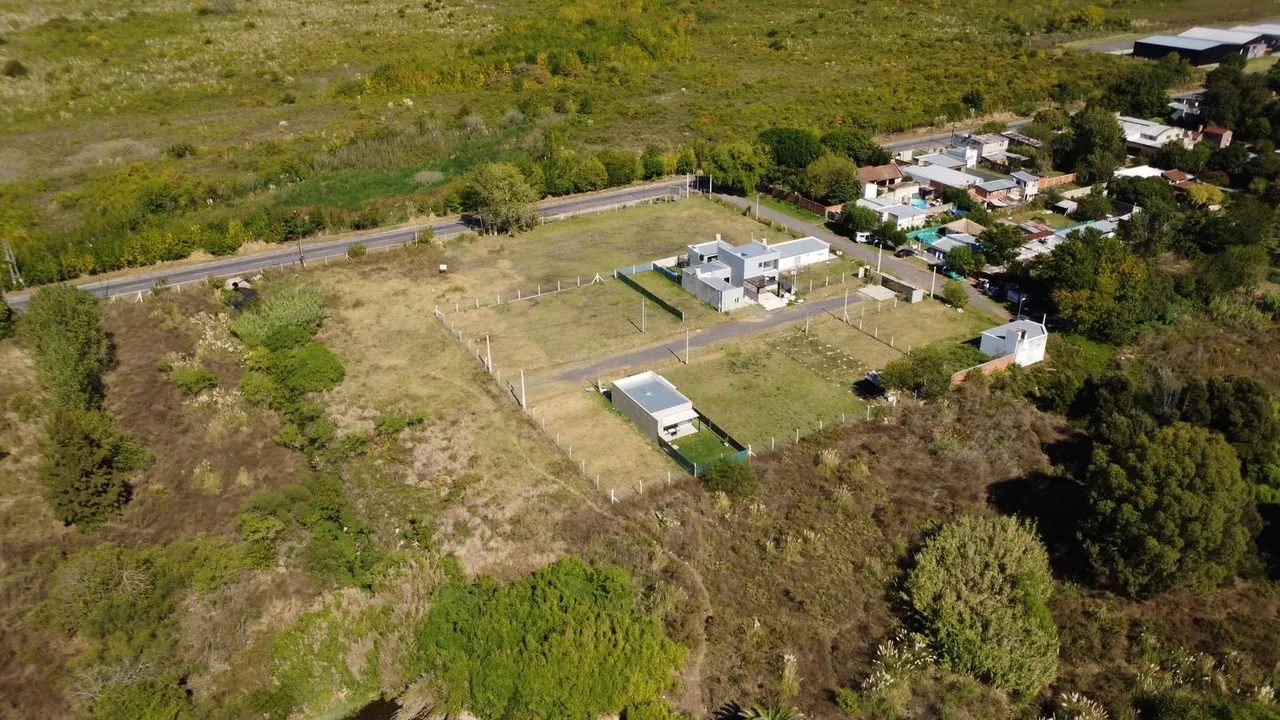 Terreno en Avda. 7y622 | EL CENTENO (Comercial) UF.9