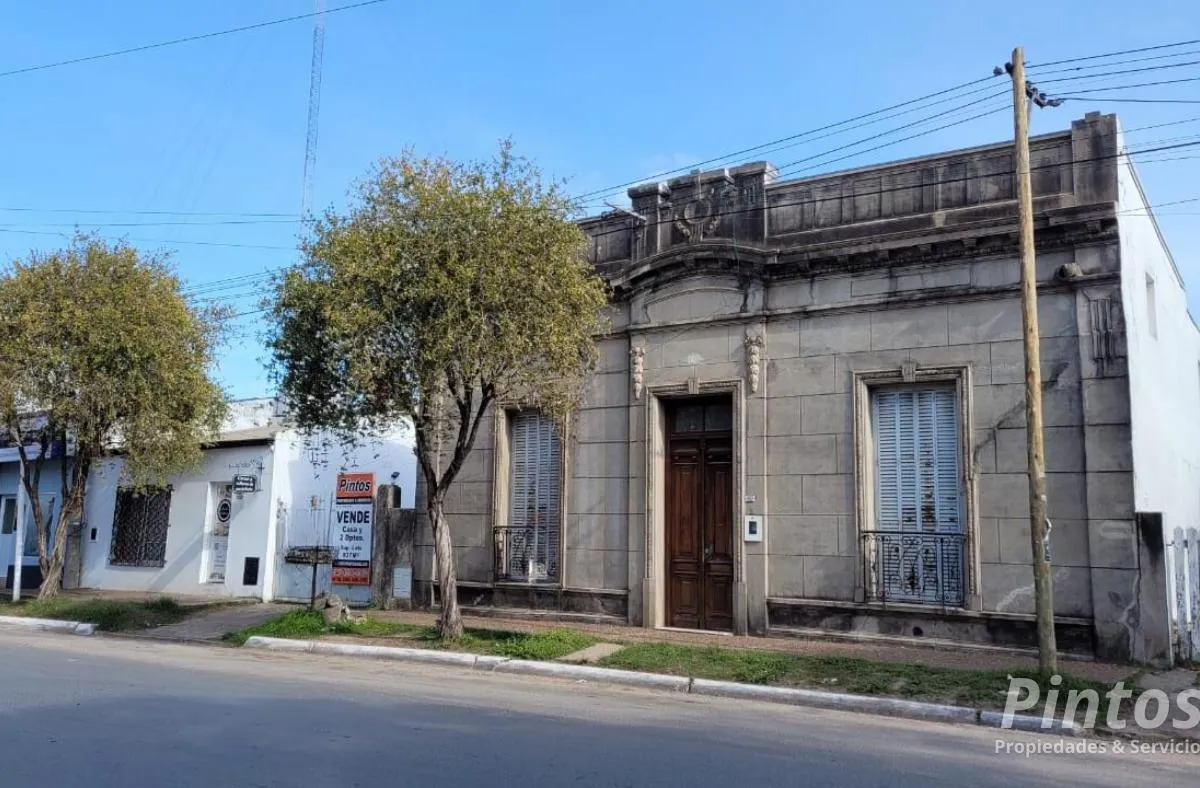 Casa en Urquiza 1067