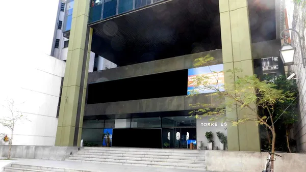Oficina en Esmeralda al 100 4° Piso