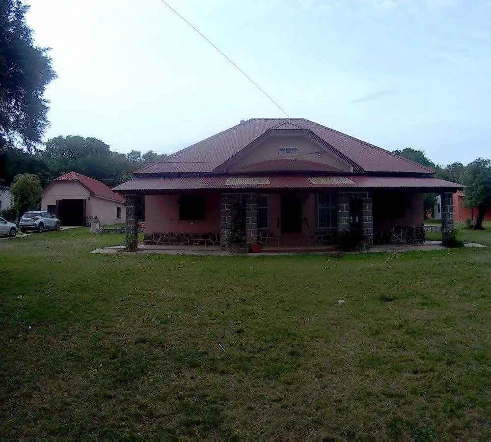 Casa en Virrey Sobremonte 400