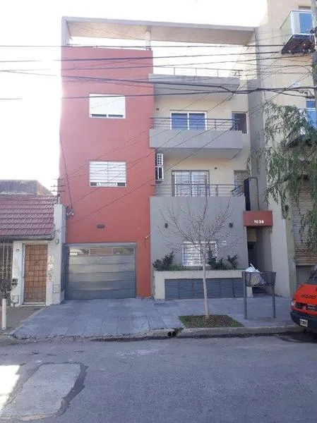 Departamento en Juncal al 1000