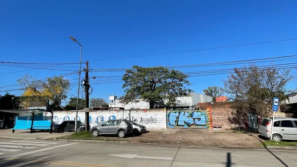 Terreno en Bartolomé Mitre al 1600
