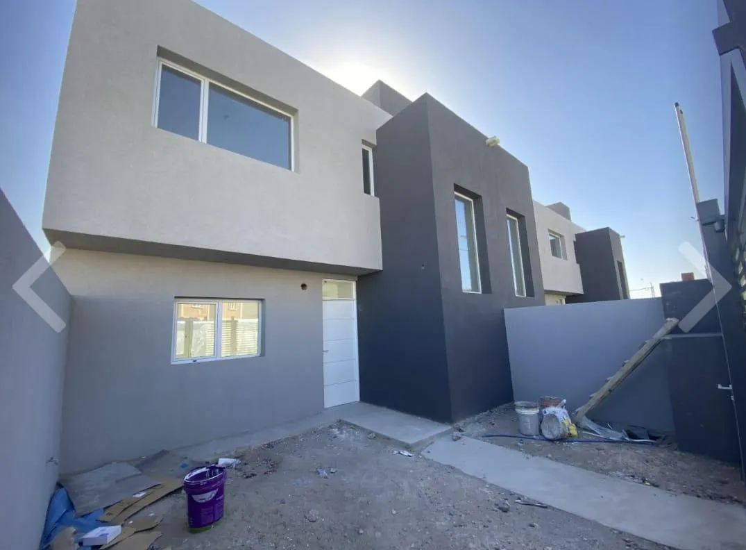 Casa en Venta Duplex 2 dormitorios y escritorio- calle Luan al 3200 -Terrazas del Neuquen