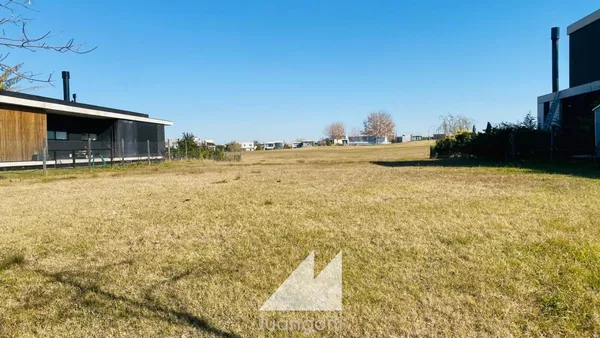 Terreno en Golf al 400