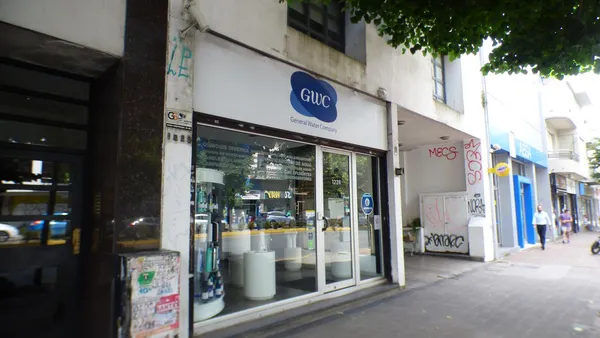 Local Comercial en 7 e/ 57 y 58