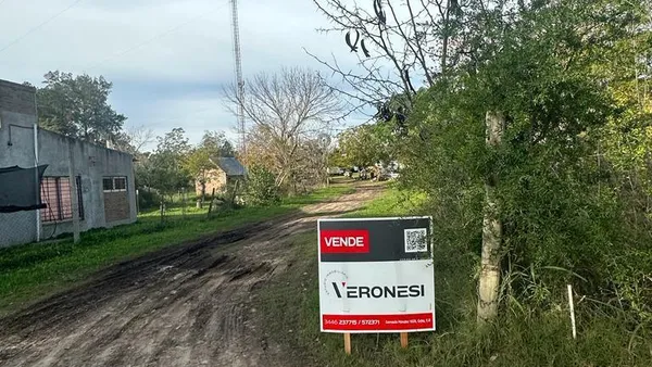 Terreno en 5571 entre Gervasio Mendez y Urquiza