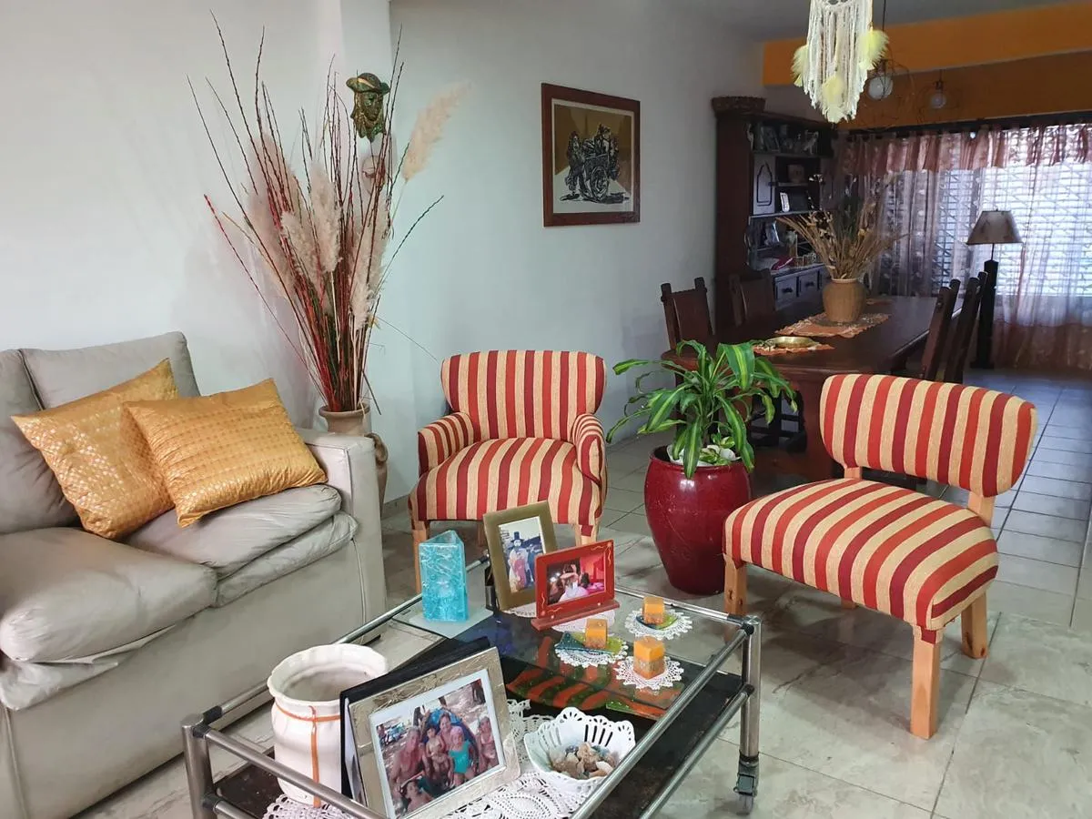 Casa en MARCO POLO al 5100