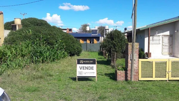 Terreno en Tomás Espora & Juan de Garay
