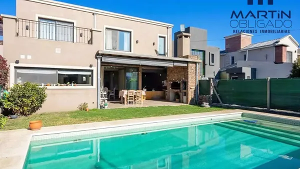 Casa en RODRIGUEZ PEÑA al 2400