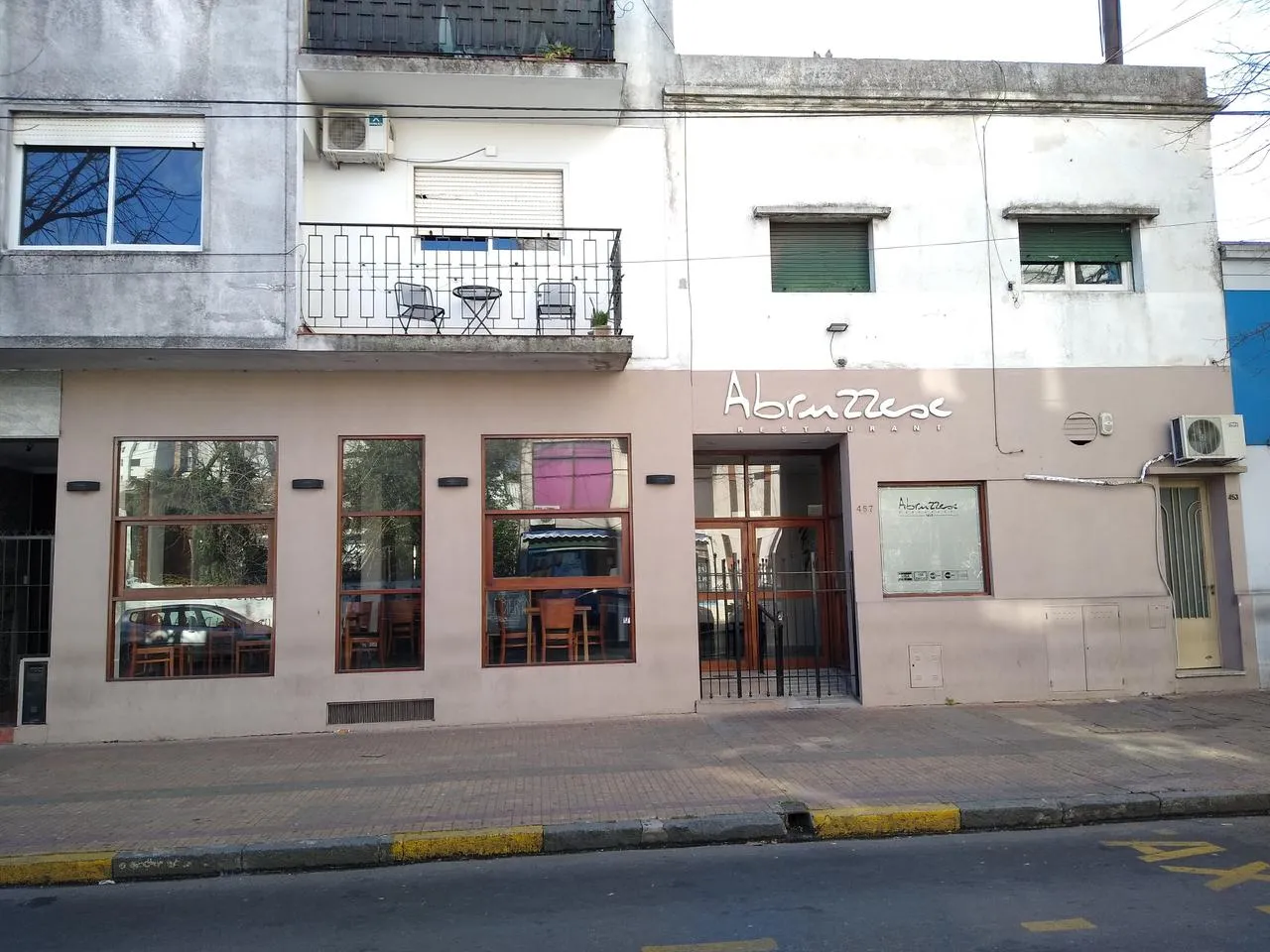 Local Comercial en 42 e/ 4 y 5 n 457