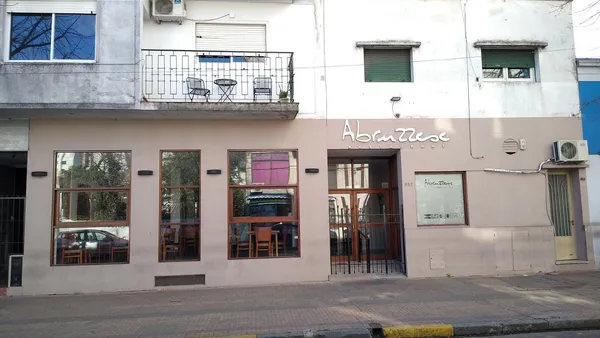 Local Comercial en 42 e/ 4 y 5 n 457