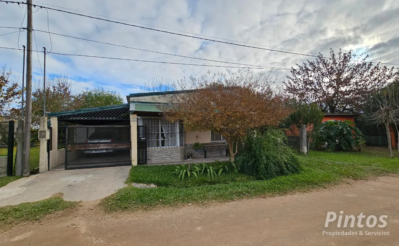 Casa en Escalada Nº 2147 (e/ Saavedra y Primera Junta)