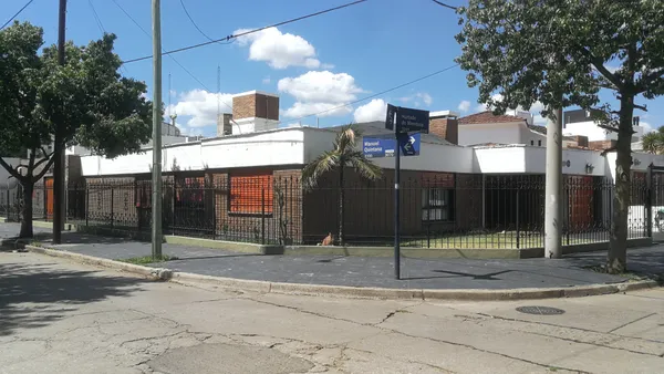 Casa en Manuel Quintana al 3000
