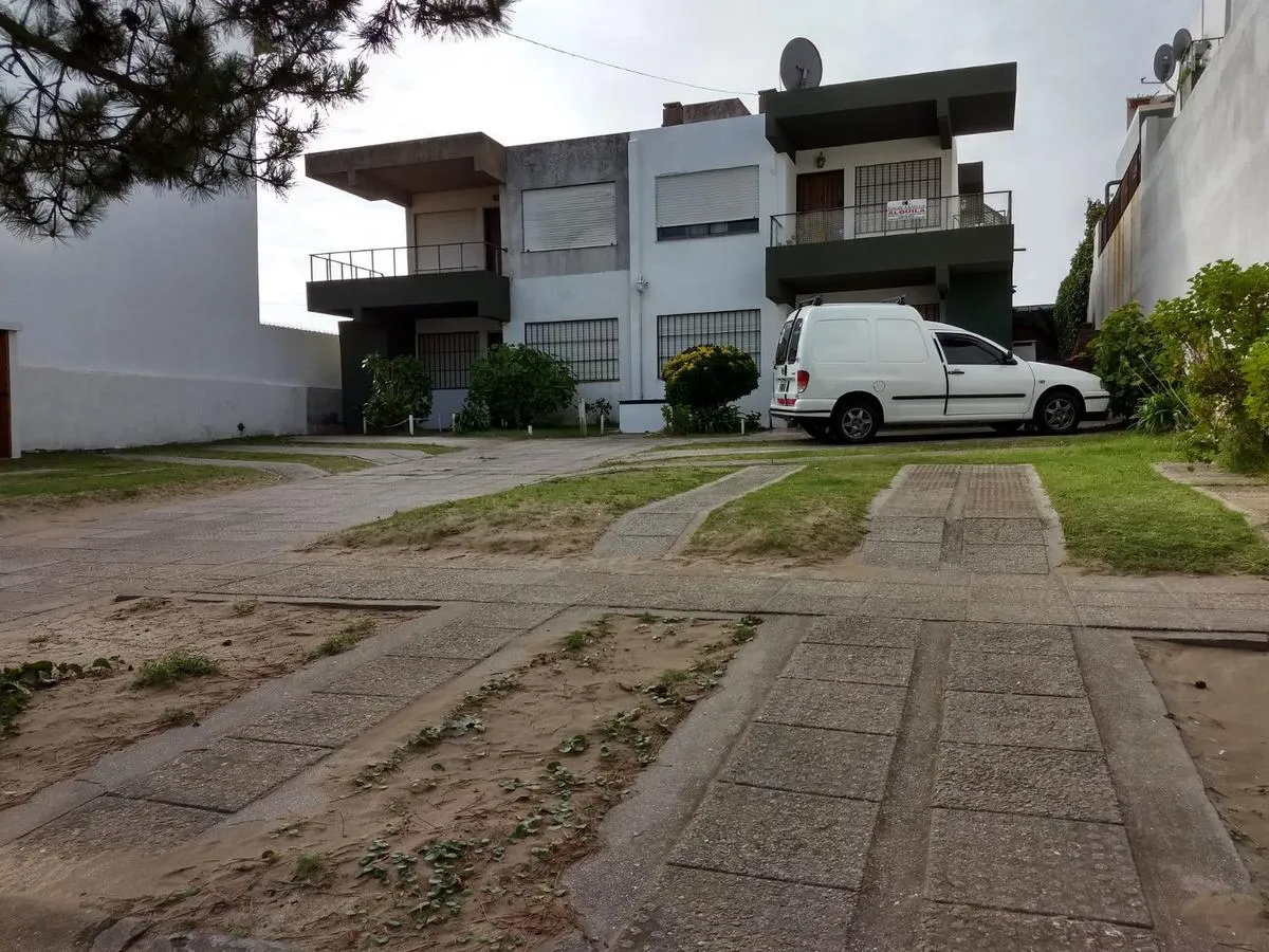 Departamento en Alberdi 79