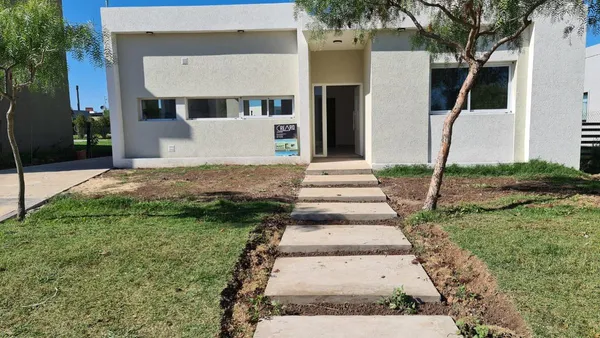 Casa en Avenida Santa Maria al 6600